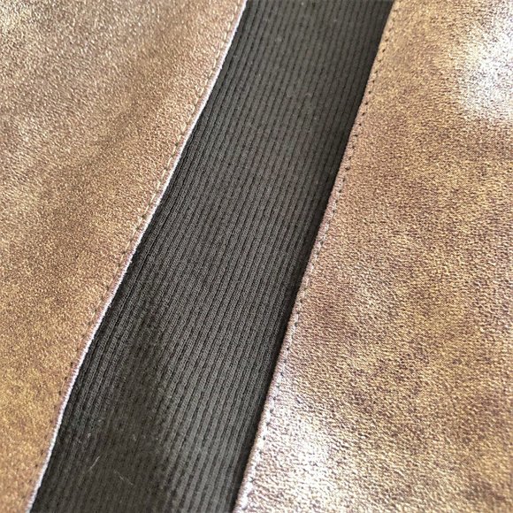 *NWOT* Flattering Statement Piece by BCBGMaxAzria - Vegan Leather Silver Top XXS - Picture 8 of 16